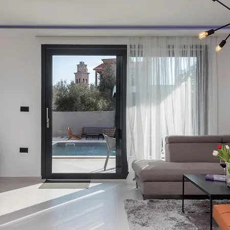 Villa M Premantura