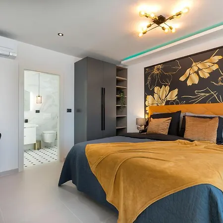 M Villa
